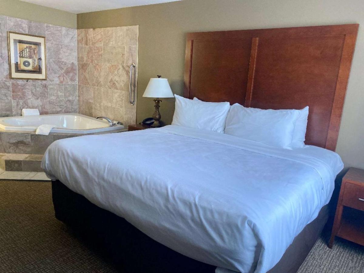 Best Western Emporia Inn Экстерьер фото